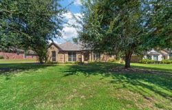 511 Southcreek, Chandler, TX 75758