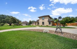 1626 Clover Ridge, Pleasanton, TX 78064