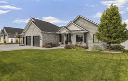 3873 E Pond View Dr, Ammon, ID 83406
