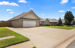 48 Lakeland Drive, Cabot, AR 72023