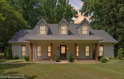 2140 Macintosh Drive, Horn Lake, MS 38637