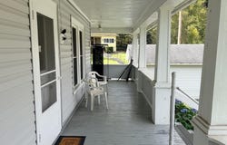 869 Coopers St, BRAMWELL, WV 24715