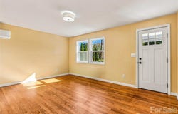 33 Phipps Street, Weaverville, NC 28787