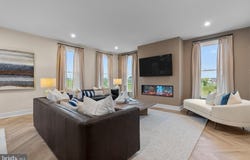 1 BATIK Way, STEPHENSON, VA 22656