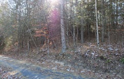 1265 Lake Road, London, KY 40741