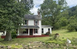 1532 County Road 118, Chesapeake, OH 45619