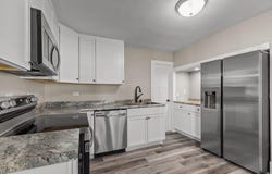 1021 EASTMAN Street, OSHKOSH, WI 54901