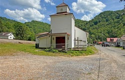 42 Madison Avenue, WV 25826