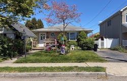 15 E Jackson Avenue, Babylon, NY 11702