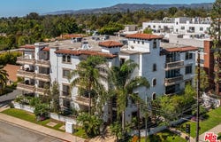11715 Chenault St, Los Angeles, CA 90049