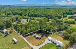 257 McClung Rd, Madisonville, TN 37354