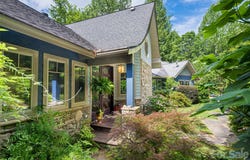 935 Whites Lake Boulevard, Saluda, NC 28773