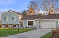 8005 Thistle Ct, Waterford, WI 53185