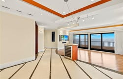 625 La Peninsula Blvd, NAPLES, FL 34113