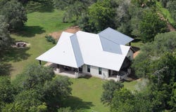 2656 River Bend Rd, Smithville, TX 78957