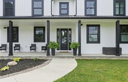 8658 E Main Road, Le Roy, NY 14482