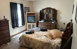 703 W Maple St., Flora, IL 62839
