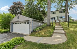 4424 Riverside Rd, Waterford, WI 53185
