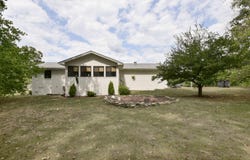 1014 Forest Circle Drive, Cassville, MO 65625