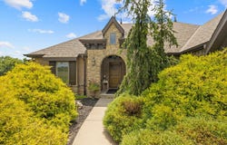 4164 S 77th Road, Bolivar, MO 65613
