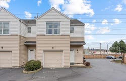 15723 NE BEECH 3C St, Portland, OR 97230