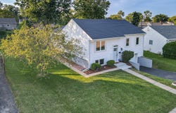 424 Mark Avenue, Glendale Heights, IL 60139