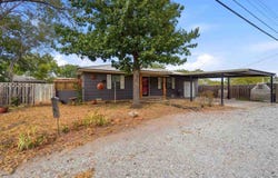 409 1/2 Pecan Ave, Cache, OK 73527