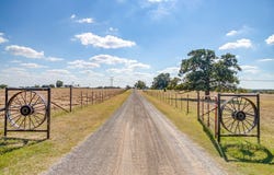 207 Trails End, Poolville, TX 76487