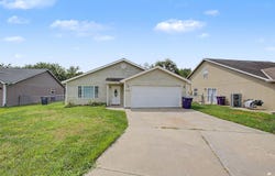 216 Kopp Drive, Manhattan, KS 66502