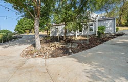 70 Stone Ledge Drive, Branson West, MO 65737