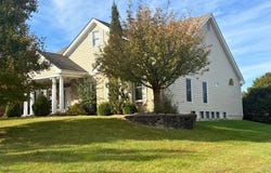 74 W Meath Ring, Weldon Spring, MO 63304