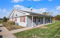 1100 Colonial Drive, Lathrop, MO 64465