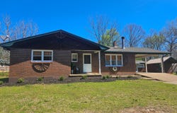16211 Tom Akers Road, Eminence, MO 65466