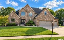 1825 AUTUMN Ridge, Washington, IL 61571