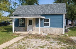 453 W 11th Street, Eldon, MO 65026