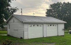 191 E 5th, Dallas City, IL 62330