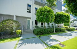 9165 NW 33rd St, Doral, FL 33172