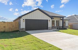 16517 Crossing Circle, Lindale, TX 75771