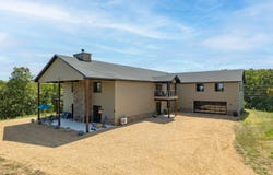 10 Roll Top Circle, Cape Fair, MO 65624