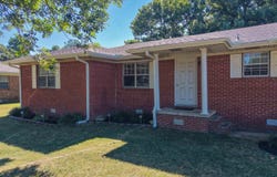 806 E Elm St, Walnut Ridge, AR 72476