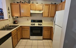 96 River Road, Manchester, NH 03104