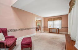 537 BROOKLINE BLVD, HAVERTOWN, PA 19083