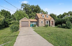 1610 N Byrkit Street, Mishawaka, IN 46545