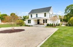 11 Shinnecock Road, Hampton Bays, NY 11946