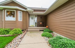 1804 Jack Nicklaus Dr, Elk Point, SD 57025