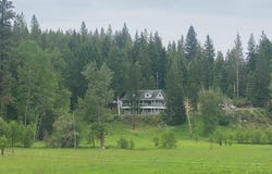 26 Roberts Rdg Rd, Cocolalla, ID 83813