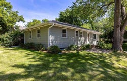 528 Beldon Ave, IowaCity, IA 52246