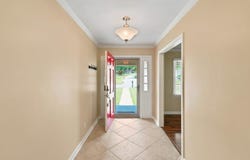 111 Chestnut Ln, Sheffield, AL 35660