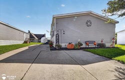 1197 Tanglewood Lane, Burton, MI 48529
