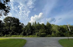 Somerset Dr, PARIS, TN 38242